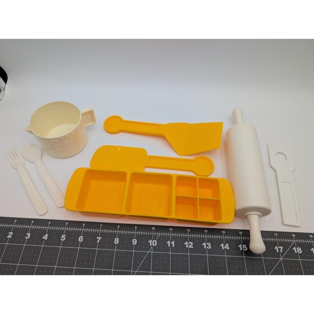 Playmate Cricket‎ Doll Cooking Accessories Lot